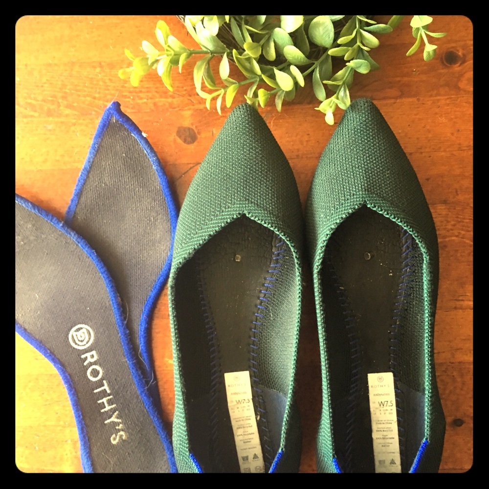 🌿Jade Rothys size 7.5, like-new condition